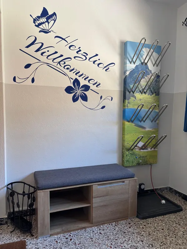 Garderobe mit Skischuh-Trockner